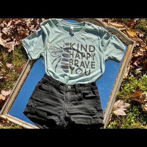 Graphic t-shirt with metallic decal